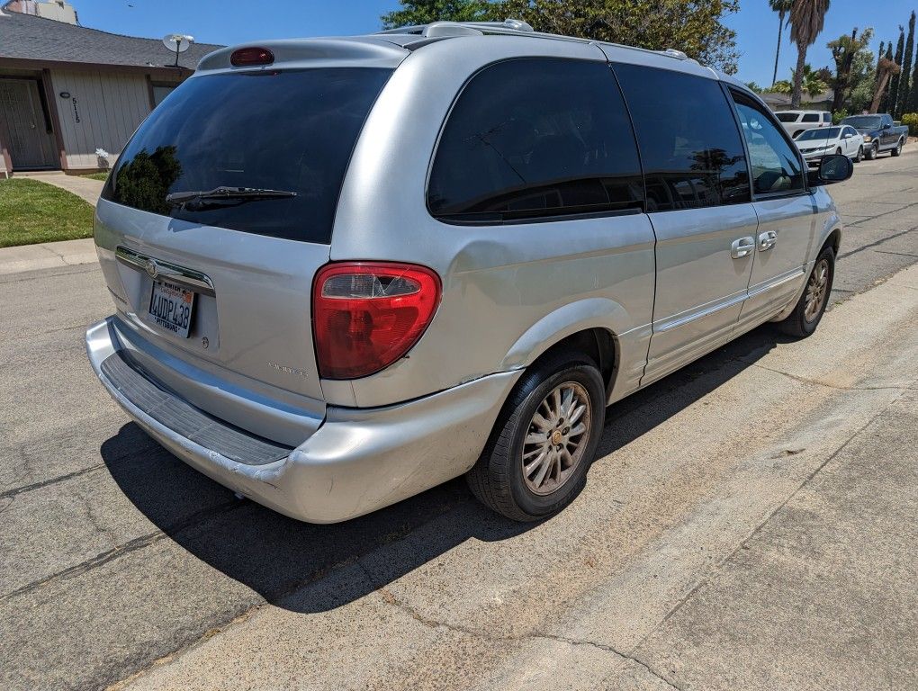 2002 CHRYSLER Town And Country Van for Sale in Sacramento, CA OfferUp