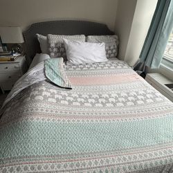 Queen Bed Frame And Tempur Pedic Box spring