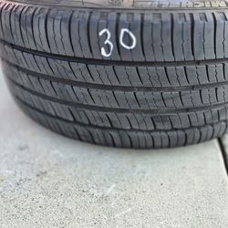 Michellin 225/40/19 Tire