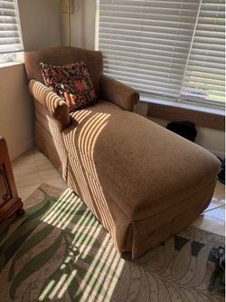 Chaise Lounge