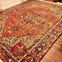 Antique Heriz Hand Knotted Wool Rug