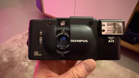 Olympus XA4 Macro 35mm Film Camera + A11 Flash - Excellent Condition