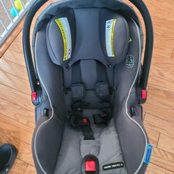 Graco Car Seat and base