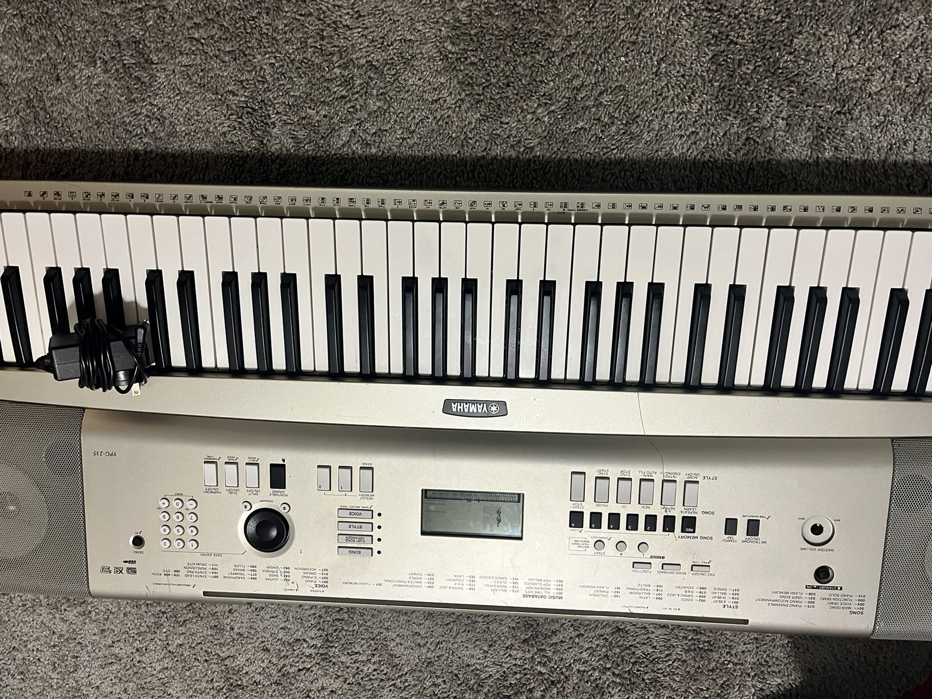 Estoy Vendiendo Este Piano Yamaha YPG 235
