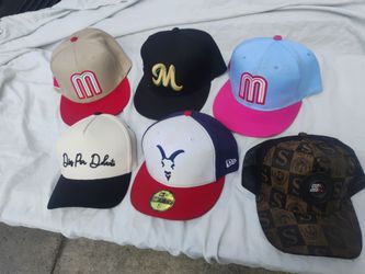 Caps