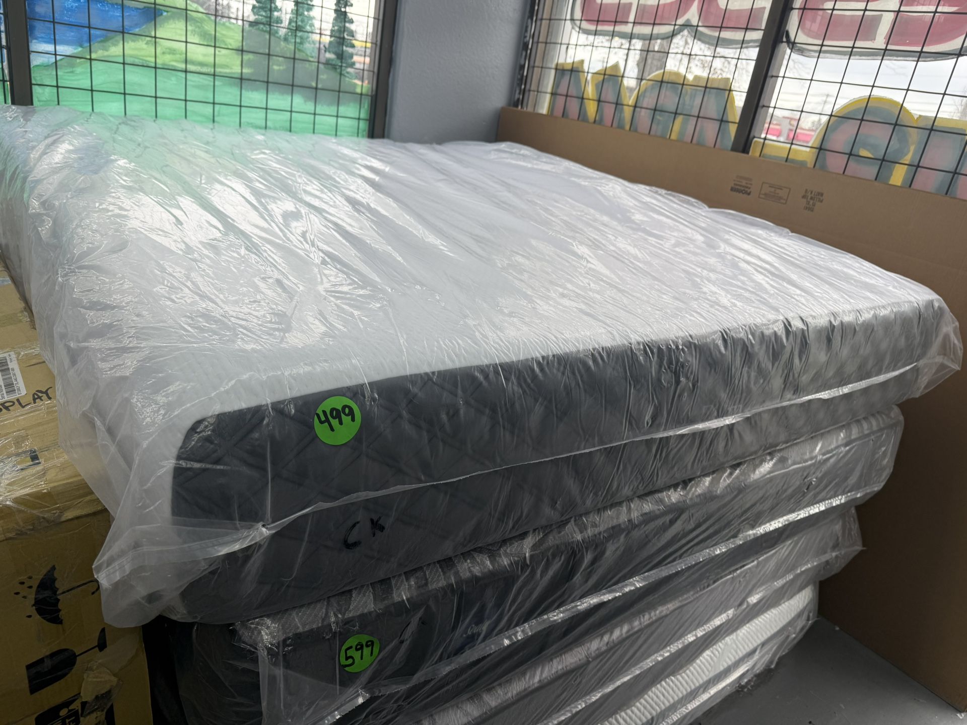 CALIFORNIA KING SIZE PUFFY MATTRESS & BOX SPRINGS BED SET
