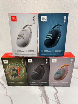 🔊 JBL CLIP 4 ORIGINAL - NUEVOS EN CAJA 🔥 Llévate tu música a todos lados sin miedo. Colores disponibles: Gris, Negro, Azul, Camuflaje, Gris/Rosa Lo