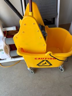 AmazonCommercial Yellow Mop Bucket with Wringer