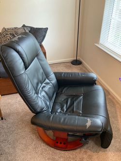 Faux leather manual recliner