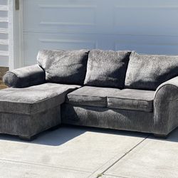 ⚪️ Reversible Chaise Sectional