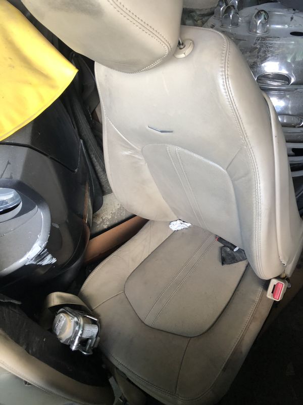2011 Cadillac Cts coupe tan interior for Sale in Miami, FL - OfferUp