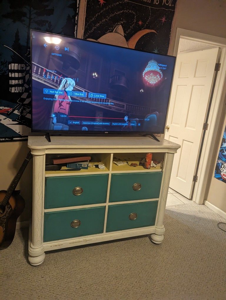 Old Shabby Chic Dresser/Entertainment Center