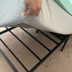 18in Metal Black Full Size Bed Frame 