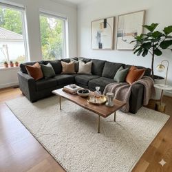 ASHLEY FURNITURE GRAY 3- PIECE SECTIONAL (FREE DELIVERY) (Clifton Heights PA 19018)