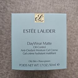 Estee Lauder DayWear Matte Oil-Control