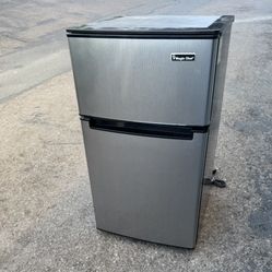 Stainless Steel 2 Door Mini Refrigerator Fridge Freezer Energy Efficient Free Local Delivery/30 Day Warranty