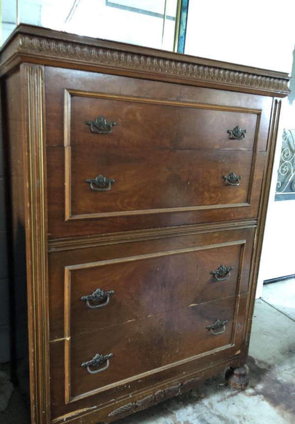 Huntley Furniture Wooden Dresser For Sale In Westlake Oh Offerup