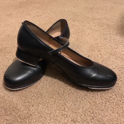 Tap dance shoes