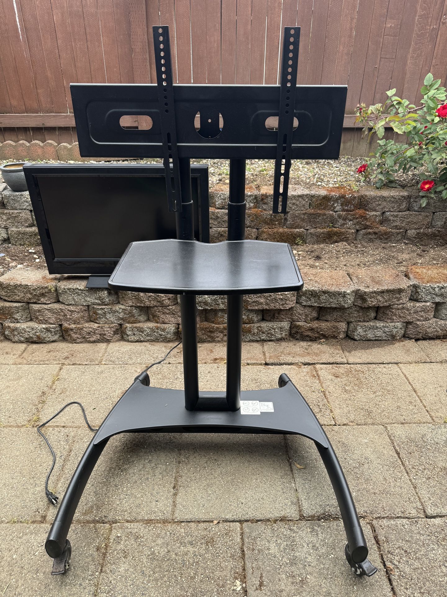 TV Stand With Wheels And Vizio 32 Inch TV