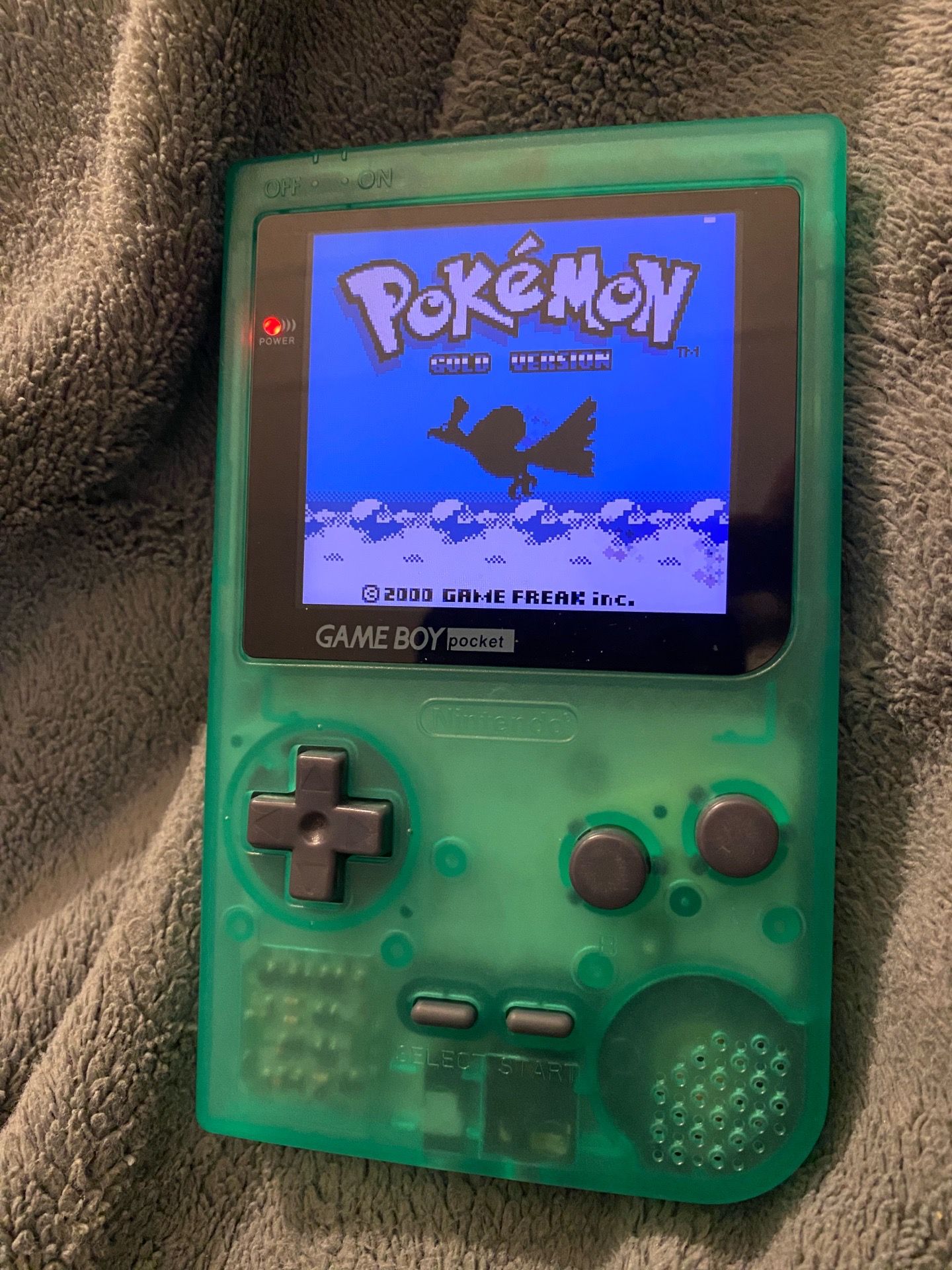 Fully refurbished original Nintendo Game Boy Pocket with a premium modern IPS display upgrade and Pokémon Gold included! This is not a cheap reproduct
