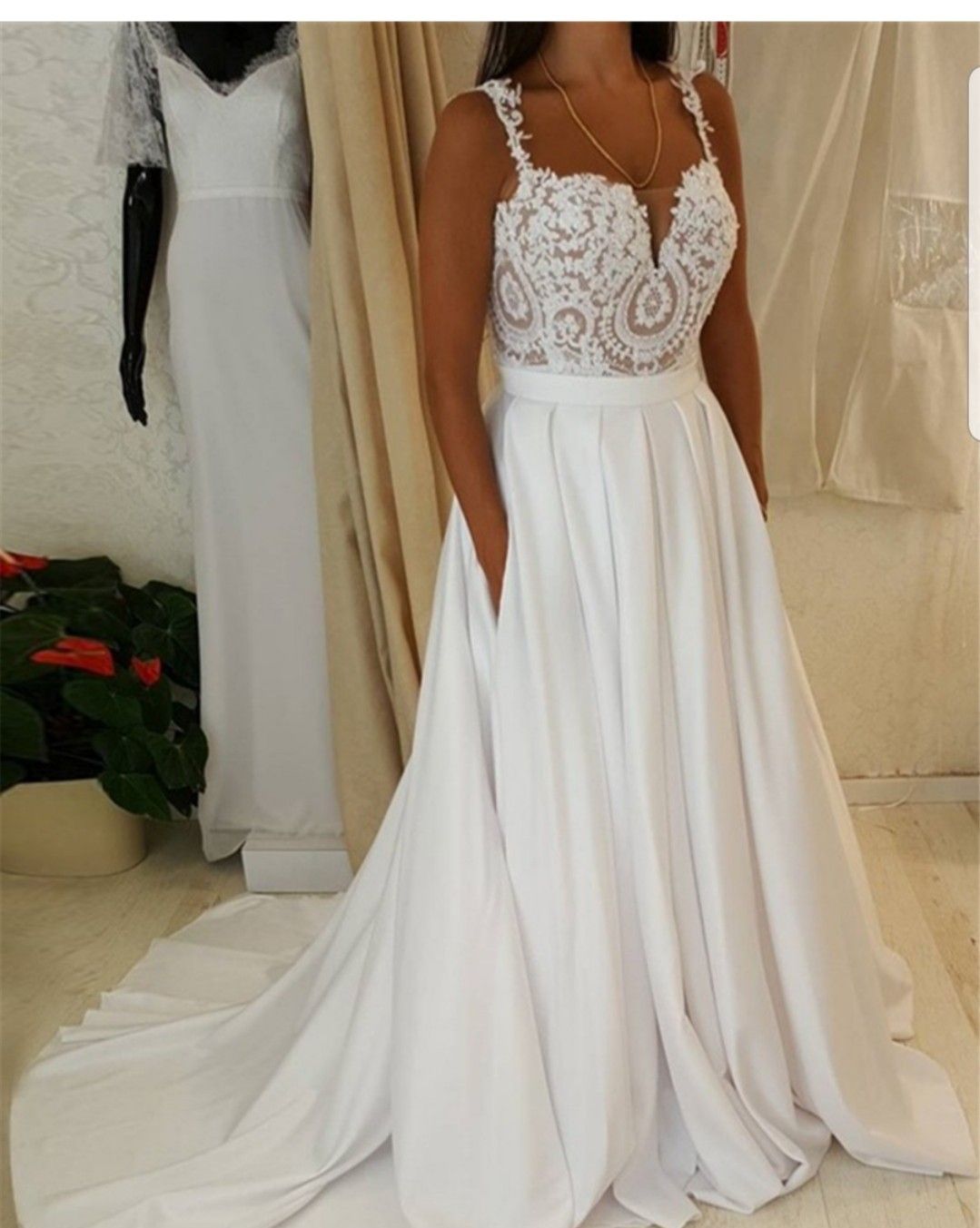 Wedding dress (White)