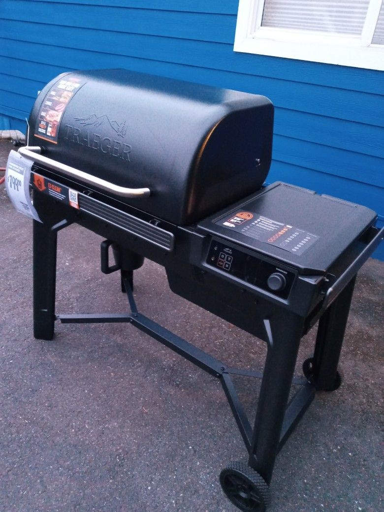 Traeger woodridge pellet Grill Brand new Never used