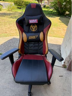 Marvel desk/gaming chair