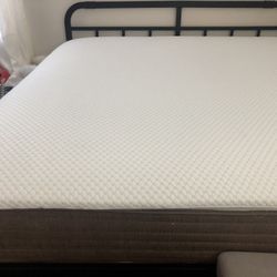King Pillow Topper