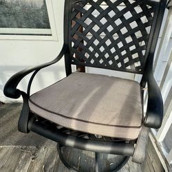 Outdoor Patio Cushioned Chair