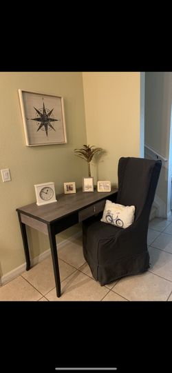 Beautiful Desk & Chair