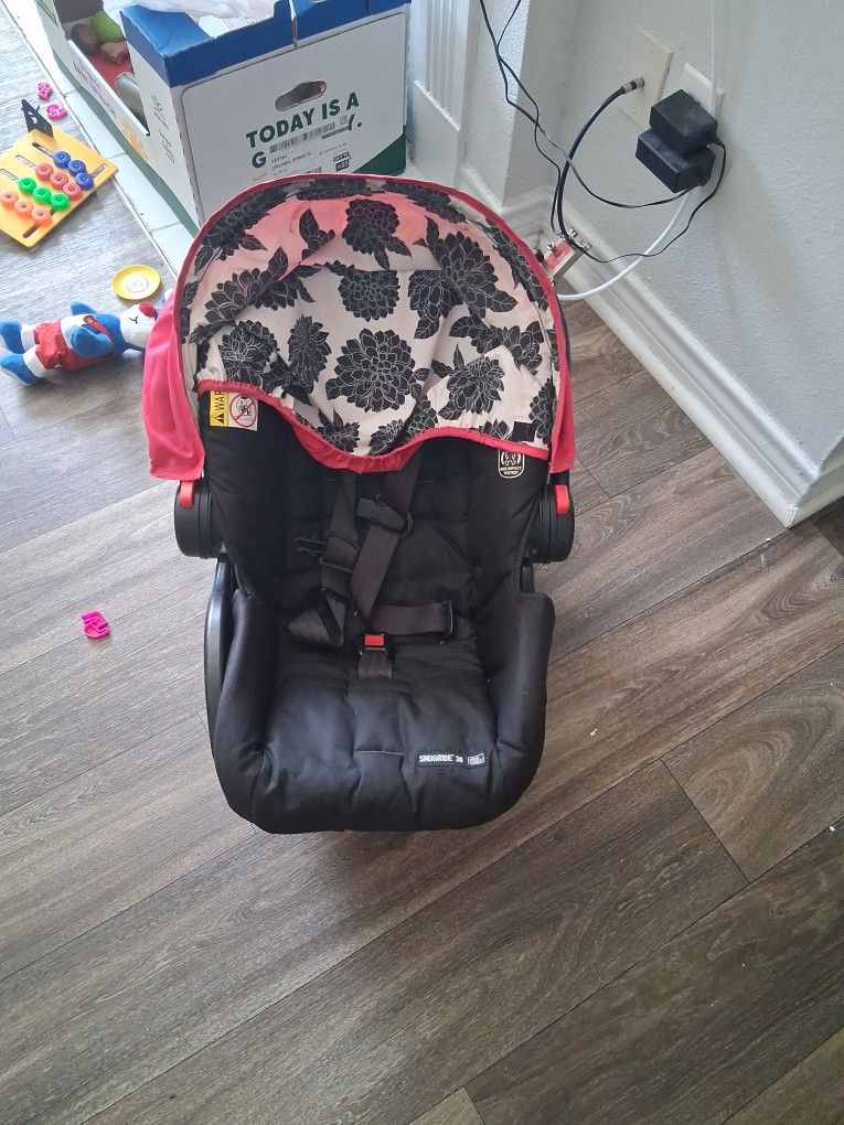 Kids Car seat ( Great Condition ) Used Like A New One