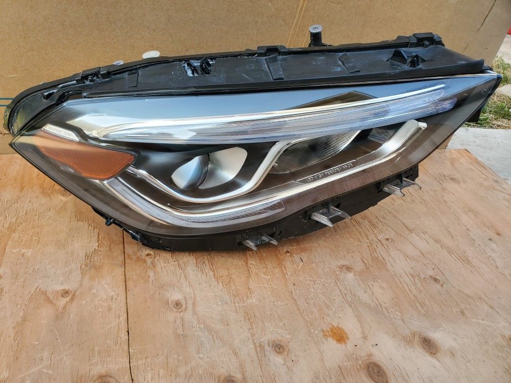 2021 - 2022 MERCEDES BENZ GLA GLA250 AMG45 RIGHT HEADLIGHT LED PASSENGER SIDE GENUINE USED OEM. D4