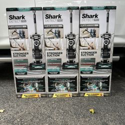 Shark DetectPro Lift-Away ADV Upright Vacuum