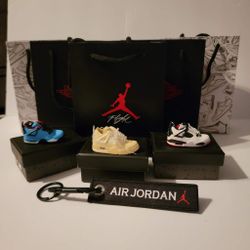 Jordan 4 Keychain 