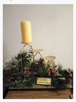 Beautiful Gold Christmas Candle Centerpiece with Reindeer – Season's Greetings
