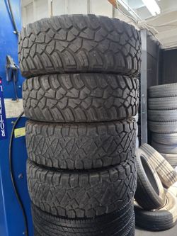 285 75 16 L/T 2 NITTO 2 cooper They have 80% of life all 4
