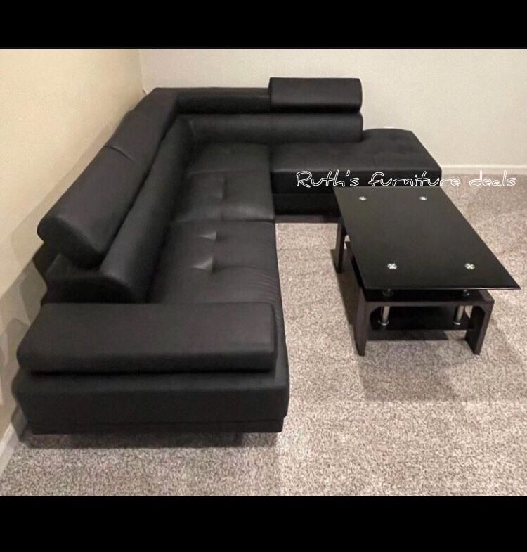 Modern Sectional Sofa 107”x 75” Brand New