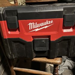 Milwaukee Wet/Dry Shop Vac
