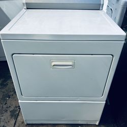 KENMORE. GAS DRYER 
