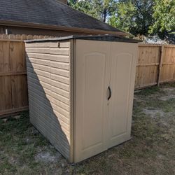 Rubbermaid 4x6x6 Shed