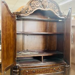 AICO By Michael Amini WINDSOR Armoire - GA