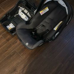 Snap N Go Baby Seat And Stroller 