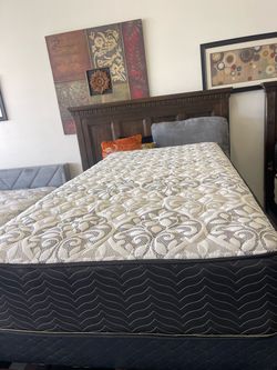 Twin mattress