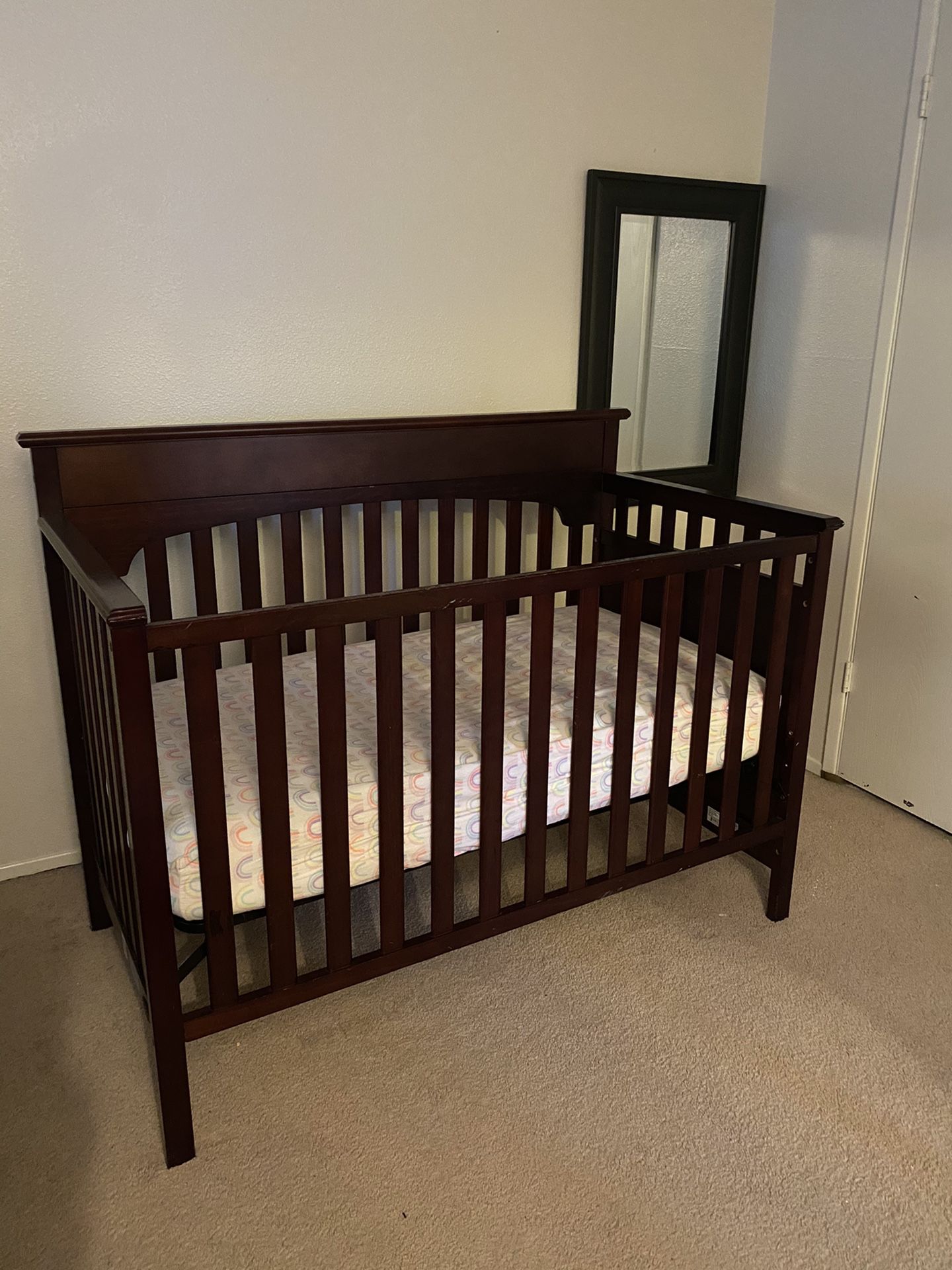 4 n 1 Graco crib with changing table