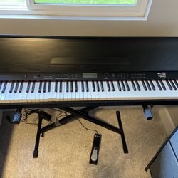 88-Key Digital Piano Black 