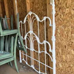 White Iron Headboard And Footboard 