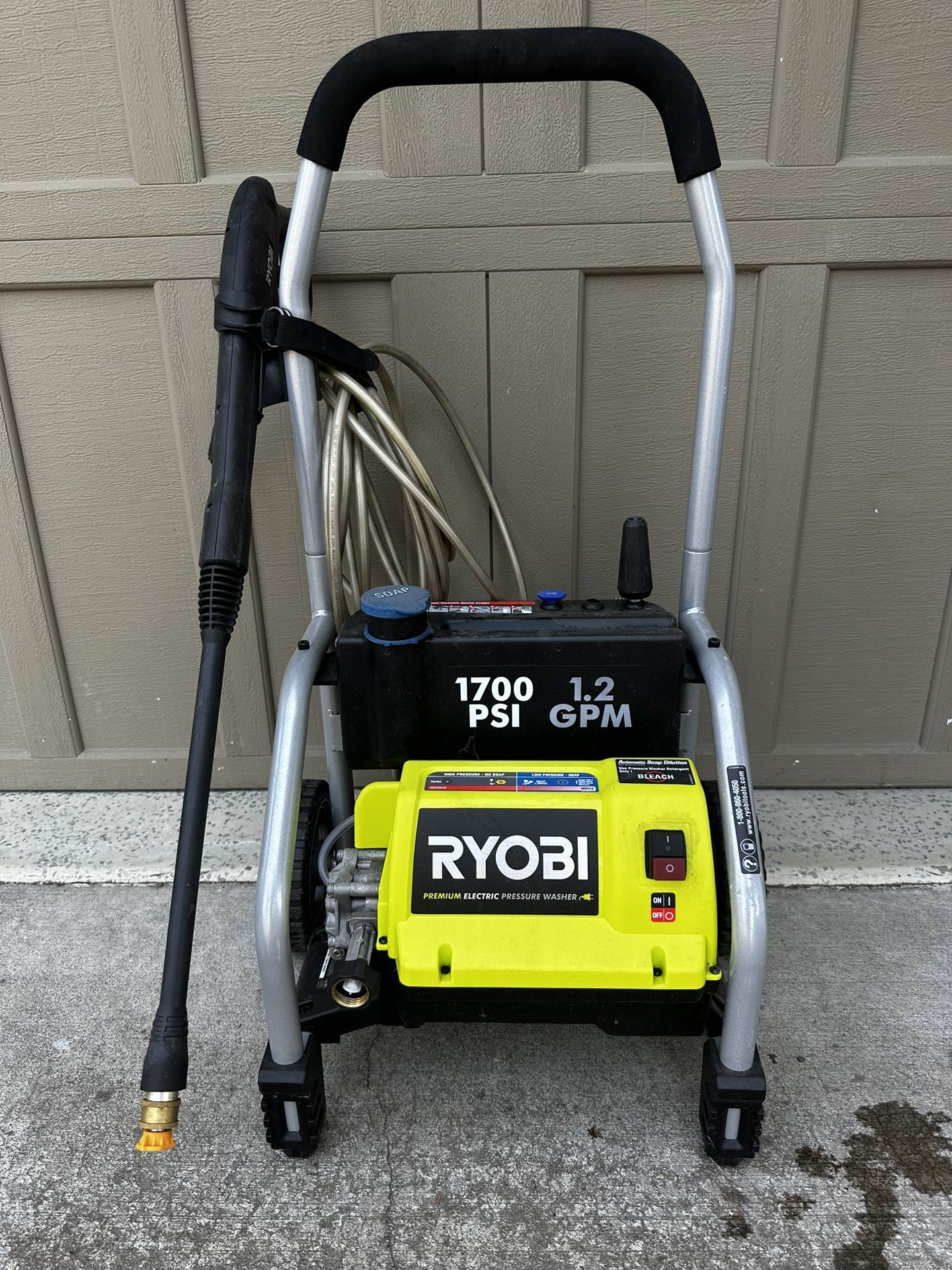 RYOBI Electric Power Washer 1700 PSI w/ 3 Nozzles NICE Clean Driveway House Sidewalk Residental