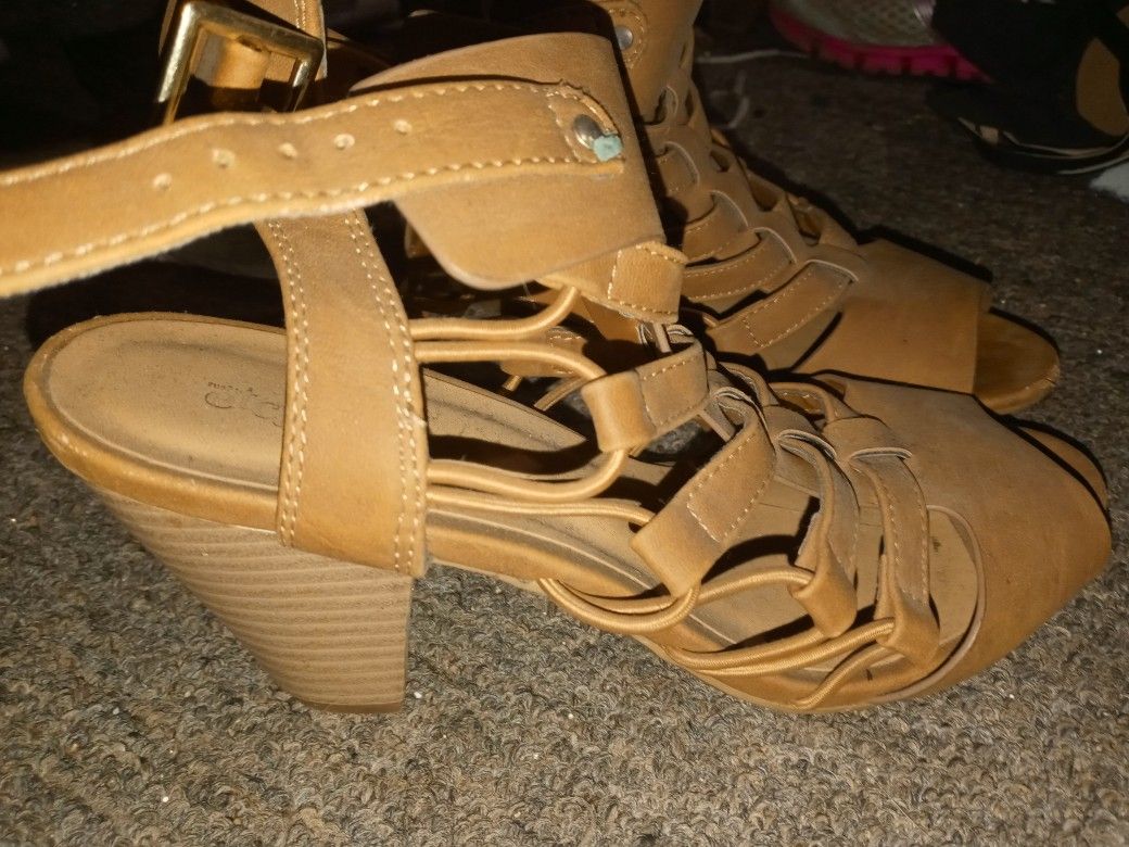 Etc tan heels