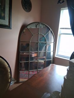 Wall mirror