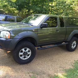 2003 Nissan Frontier Camper Shell